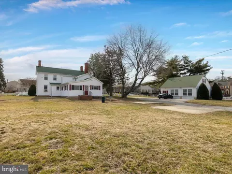 Exterior - 826 Seal Harbour, Pasadena, MD 21122 photo 15 of 15