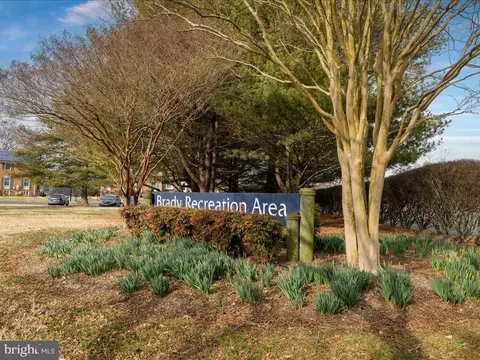 View/Area - 826 Seal Harbour, Pasadena, MD 21122 photo 4 of 13