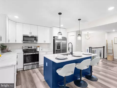 Kitchen - 4108 Cove Ct, Edgewater, MD 21037 photo 3 of 5