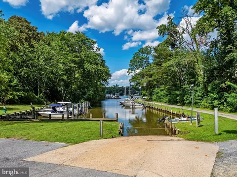 View/Area - 397 Dutch Ship Rd, Pasadena, MD 21122 photo 4 of 5