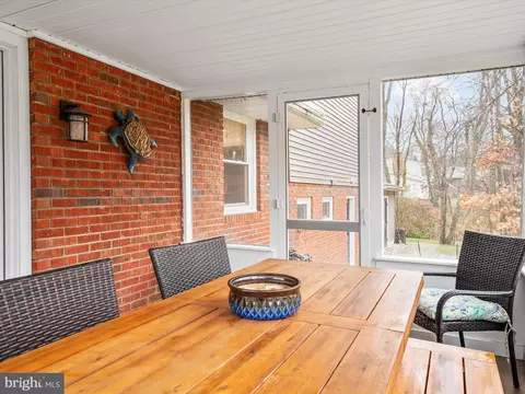 Exterior - 397 Dutch Ship Rd, Pasadena, MD 21122 photo 5 of 6