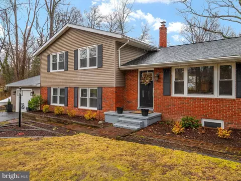 Exterior - 397 Dutch Ship Rd, Pasadena, MD 21122 photo 3 of 6