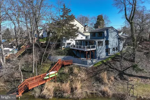 Exterior - 305 Cove Rd, Riva, MD 21140 photo 1 of 6