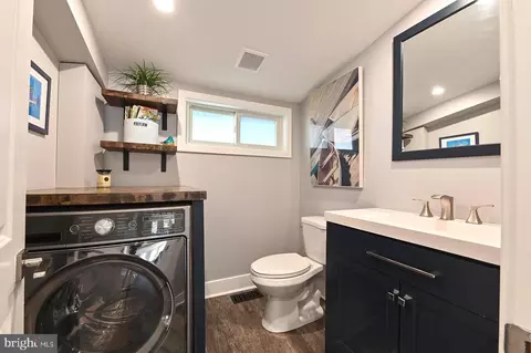 Bath - 305 Cove Rd, Riva, MD 21140 photo 5 of 6