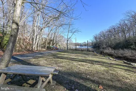 Exterior - 305 Cove Rd, Riva, MD 21140 photo 6 of 6