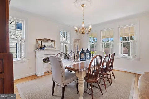 Dining - 6 Acton Pl, Annapolis, MD 21401 photo 2 of 4