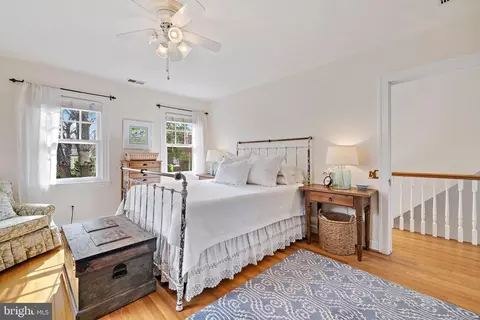 Bedroom - 6 Acton Pl, Annapolis, MD 21401 photo 2 of 8