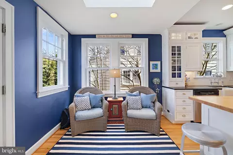 Living - 6 Acton Pl, Annapolis, MD 21401 photo 4 of 6