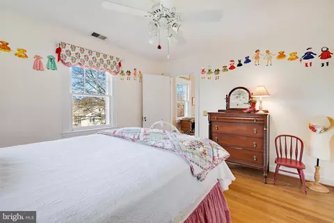 Bedroom - 6 Acton Pl, Annapolis, MD 21401 photo 6 of 8