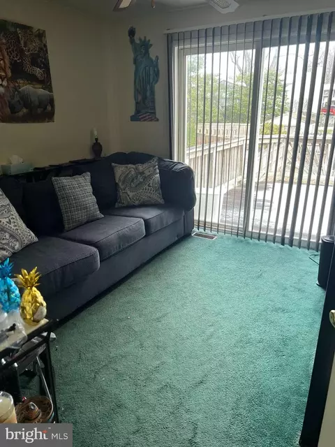 7911 Kings Bench Pl, Pasadena, MD 21122 photo 6