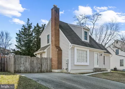 1012 Hyde Park Dr, Annapolis, MD 21403