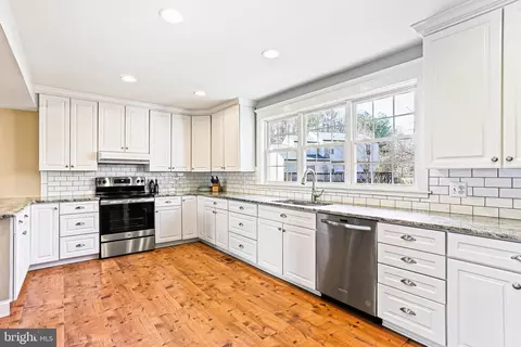 218 Saint Antons Way, Arnold, MD 21012 photo 2