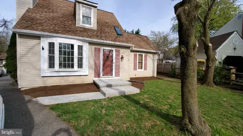 1025 Hyde Park Dr, Annapolis, MD 21403
