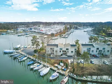 686 Fairview Ave #686, Annapolis, MD 21403