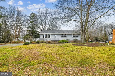 109 Claiborne Rd, Edgewater, MD 21037