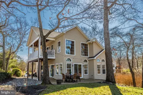 1022 Shore Acres Rd, Arnold, MD 21012