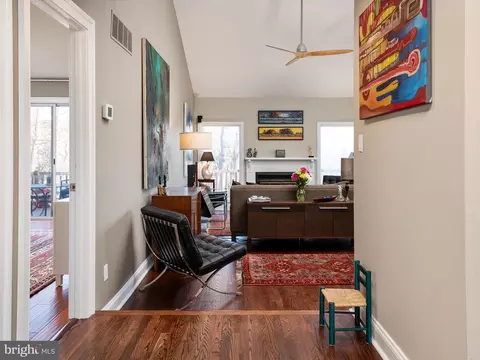 Entry Way - 653 Genessee St, Annapolis, MD 21401 photo 2 of 3