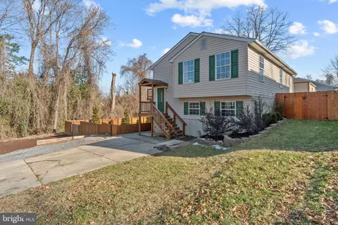 815 202nd St, Pasadena, MD 21122