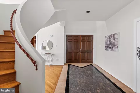 Entry Way - 730 S River Landing Rd, Edgewater, MD 21037 photo 3 of 7