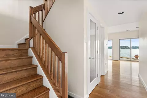 Entry Way - 730 S River Landing Rd, Edgewater, MD 21037 photo 7 of 7