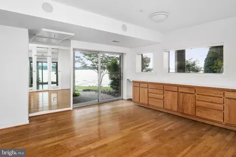 Kitchen - 730 S River Landing Rd, Edgewater, MD 21037 photo 6 of 6
