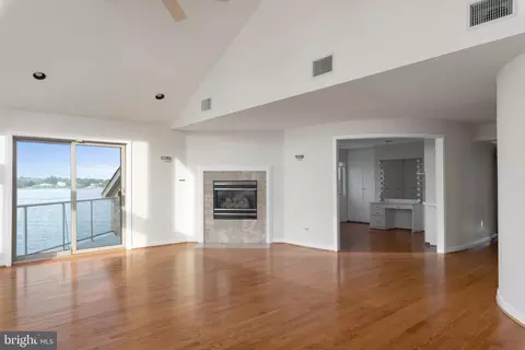 Living - 730 S River Landing Rd, Edgewater, MD 21037 photo 9 of 12