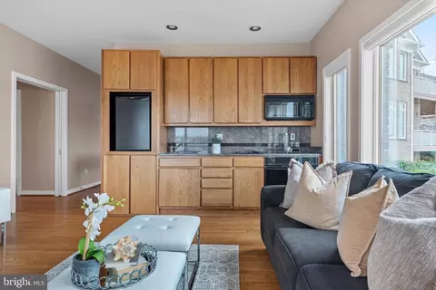 Kitchen - 730 S River Landing Rd, Edgewater, MD 21037 photo 5 of 6