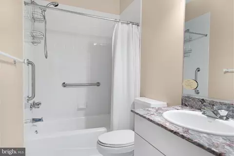 Bath - 730 S River Landing Rd, Edgewater, MD 21037 photo 4 of 5