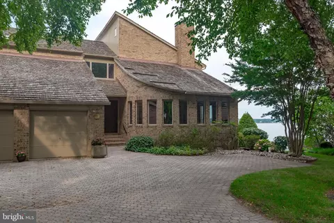 Exterior - 730 S River Landing Rd, Edgewater, MD 21037 photo 2 of 9