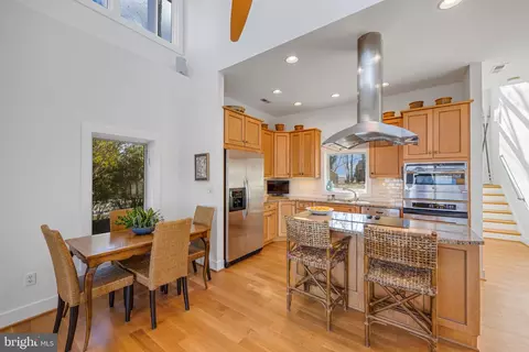 Kitchen - 3803 Thomas Point Rd, Annapolis, MD 21403 photo 3 of 3