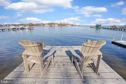 Exterior - 3803 Thomas Point Rd, Annapolis, MD 21403 photo 5 of 9