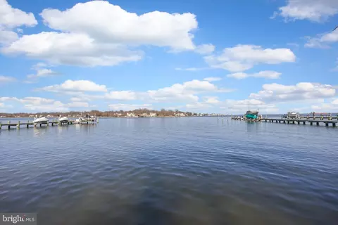 View/Area - 3803 Thomas Point Rd, Annapolis, MD 21403 photo 9 of 13