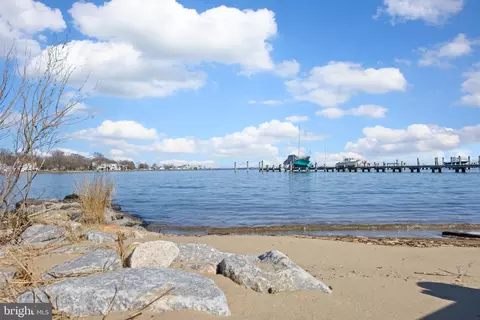 View/Area - 3803 Thomas Point Rd, Annapolis, MD 21403 photo 8 of 13