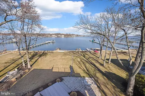 View/Area - 3803 Thomas Point Rd, Annapolis, MD 21403 photo 7 of 13