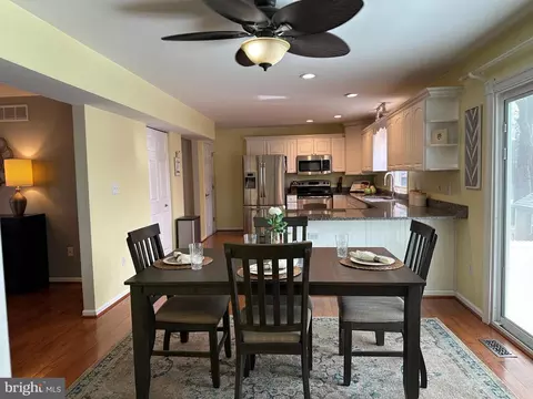 Dining - 7748 Edgewood Ave, Pasadena, MD 21122 photo 1 of 3