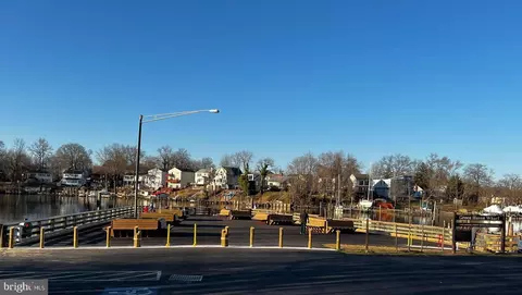 View/Area - 7748 Edgewood Ave, Pasadena, MD 21122 photo 1 of 3