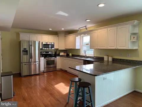 Kitchen - 7748 Edgewood Ave, Pasadena, MD 21122 photo 1 of 2