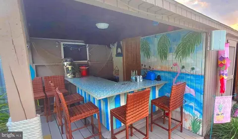 Dining - 7748 Edgewood Ave, Pasadena, MD 21122 photo 3 of 3