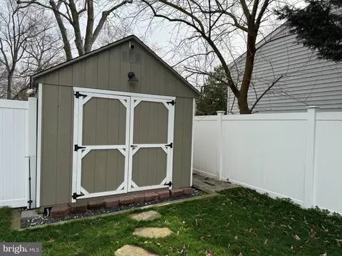 Exterior - 7748 Edgewood Ave, Pasadena, MD 21122 photo 8 of 8