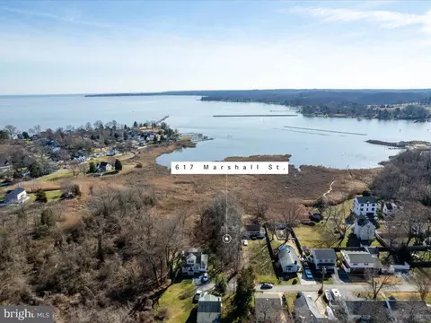 617 Marshall St, Deale, MD 20751