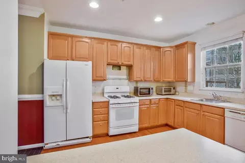 Kitchen - 67 Two Rivers Dr, Edgewater, MD 21037 photo 5 of 7