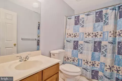 Bath - 67 Two Rivers Dr, Edgewater, MD 21037 photo 2 of 5