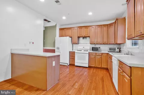 Kitchen - 67 Two Rivers Dr, Edgewater, MD 21037 photo 3 of 7