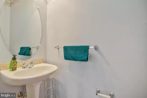 Bath - 67 Two Rivers Dr, Edgewater, MD 21037 photo 1 of 5
