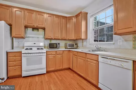 Kitchen - 67 Two Rivers Dr, Edgewater, MD 21037 photo 4 of 7