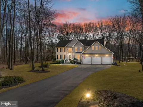 1903 Blue Waters Farm Ln, Pasadena, MD 21122