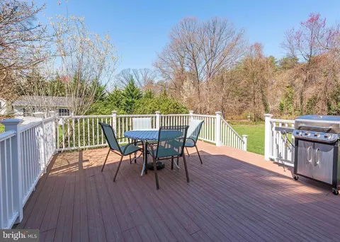 Exterior - 184 Irene Ave, Pasadena, MD 21122 photo 8 of 19