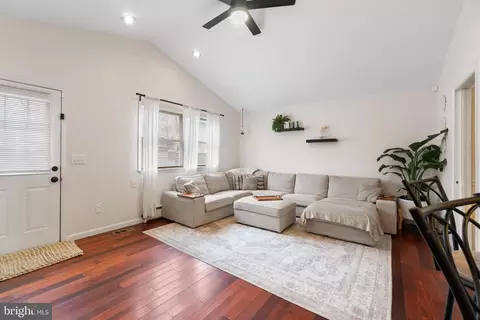 Living - 413 Fairmount Dr, Edgewater, MD 21037 photo 4 of 4