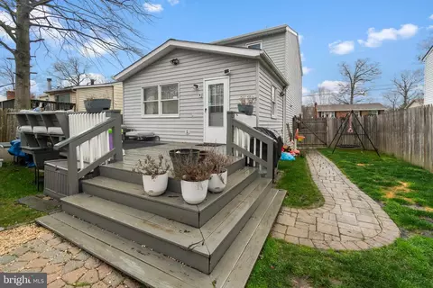 Exterior - 413 Fairmount Dr, Edgewater, MD 21037 photo 12 of 13