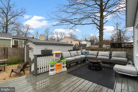 Exterior - 413 Fairmount Dr, Edgewater, MD 21037 photo 8 of 13